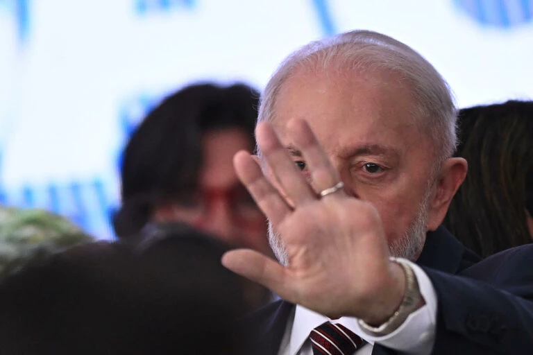 Governo Lula diz estar lançando plano “inédito” anticorrupção