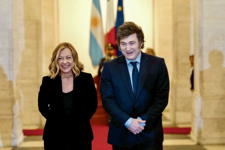 Governo de Giorgia Meloni concede cidadania italiana a Milei