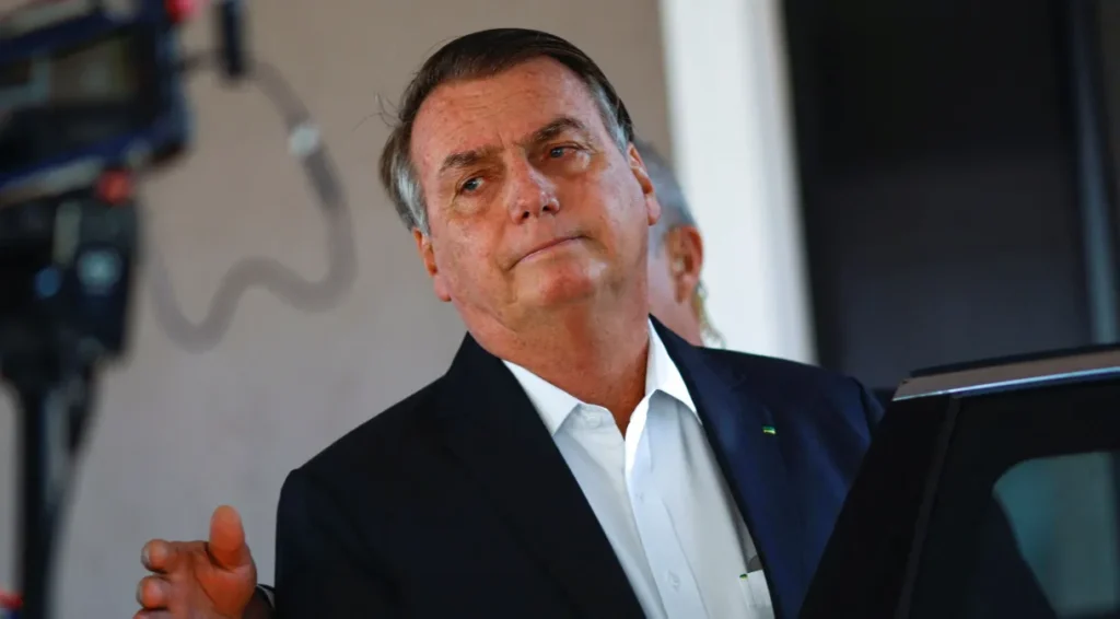 Bolsonaro diz que história do filme “Ainda Estou Aqui” é contada pela metade