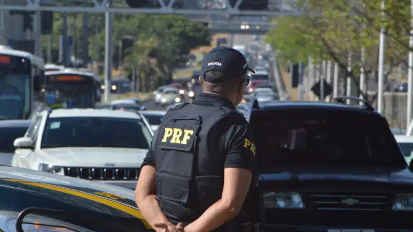 PRF flagra mais um caminhoneiro com cocaína durante Operação “Descanço Legal no RN