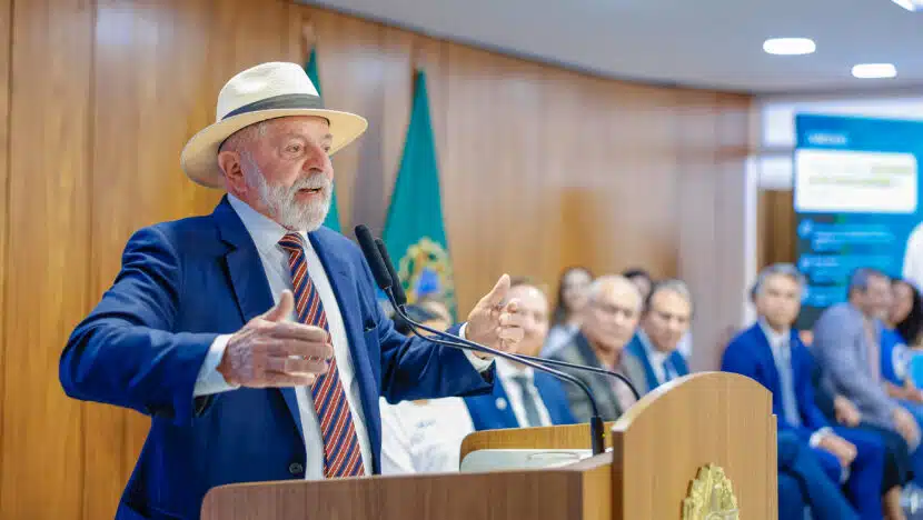 Lula reúne ministério para reforçar cobrança por entregas e sob expectativa de reforma