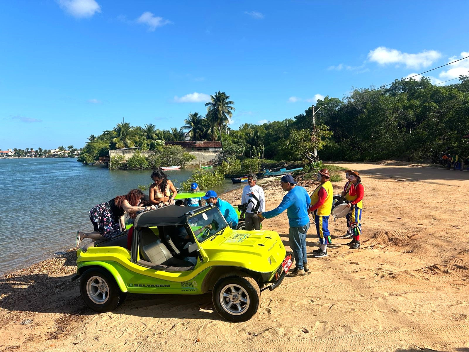 Detran reforça a campanha “Verão Seguro” nas praias de Touros, Rio do Fogo e Genipabu