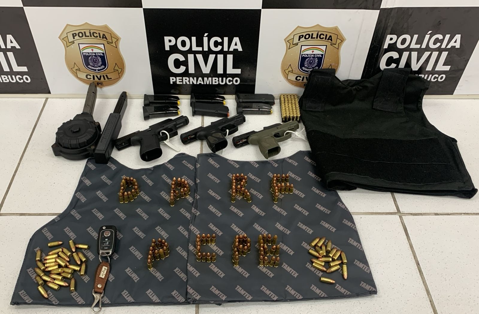Bandido responsável por abastecer drogas em Pipa e distribuir armas é preso em Porto de Galinhas