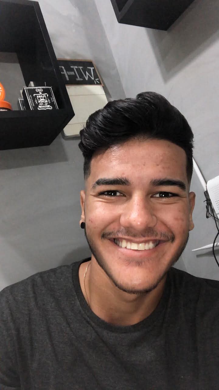 Barbeiro é baleado na cabeça enquanto trabalhava no centro de Alto do Rodrigues