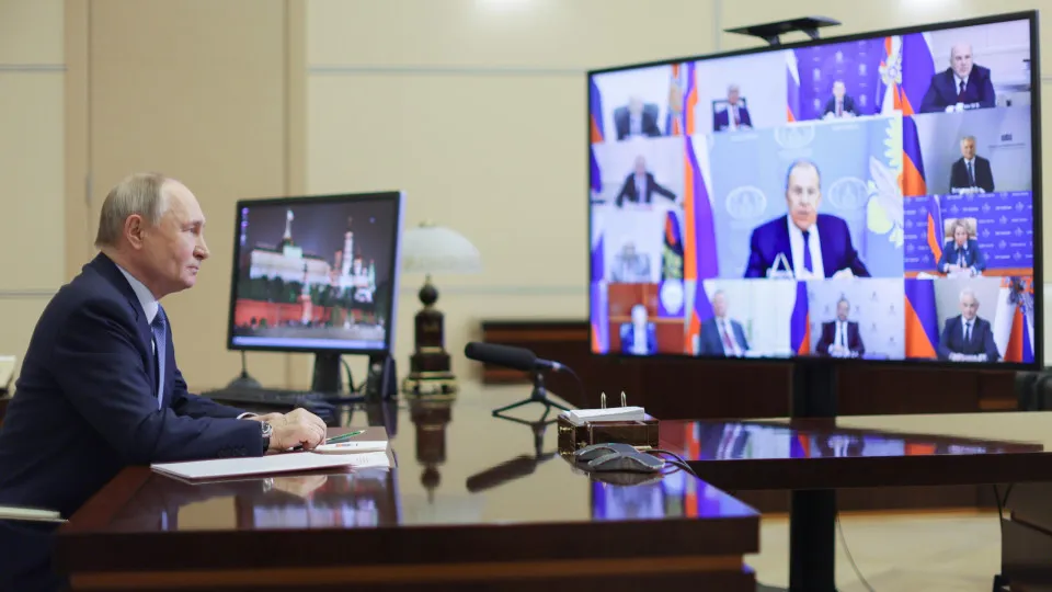 Trump pressiona Putin a negociar acordo de paz com a Ucrânia