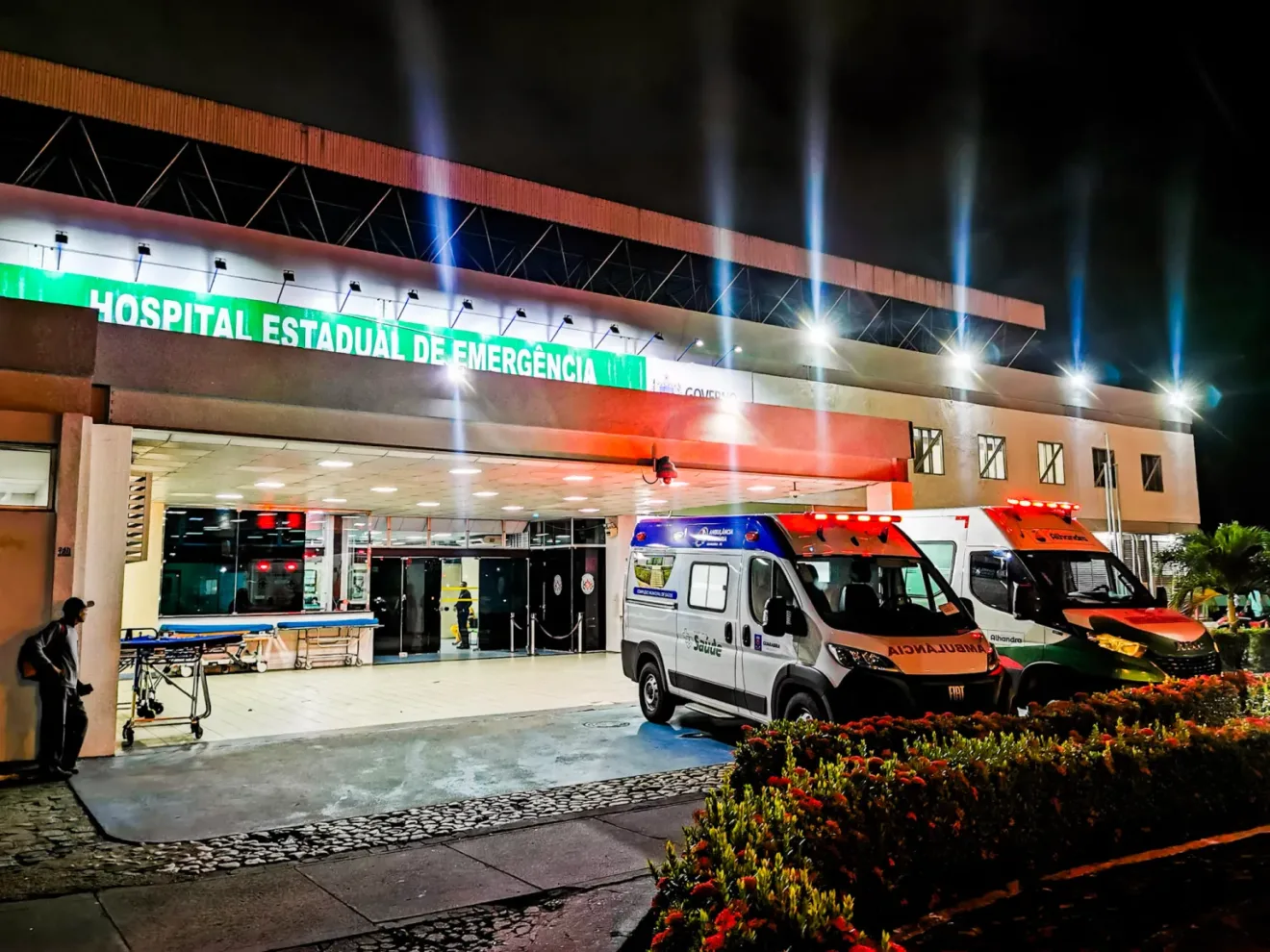 INUSITADO: Idoso é internado em hospital de João Pessoa com objeto erótico de quase 1 metro no ânus