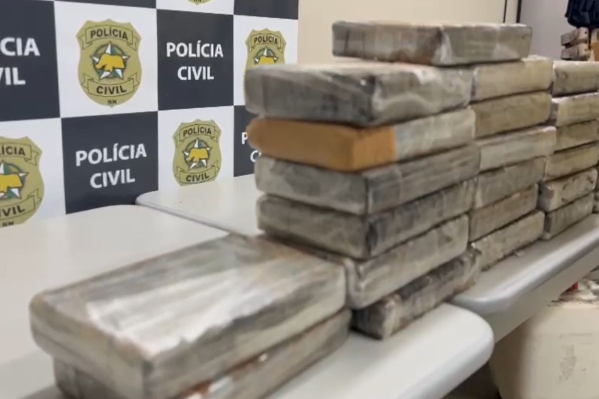 PRF apreende 27 quilos de cocaína escondidos em caixa de som na BR-304, em Macaíba