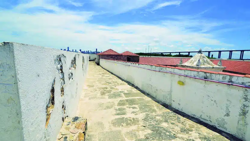 Forte dos Reis Magos sofre com deterioração e falta de acessibilidade