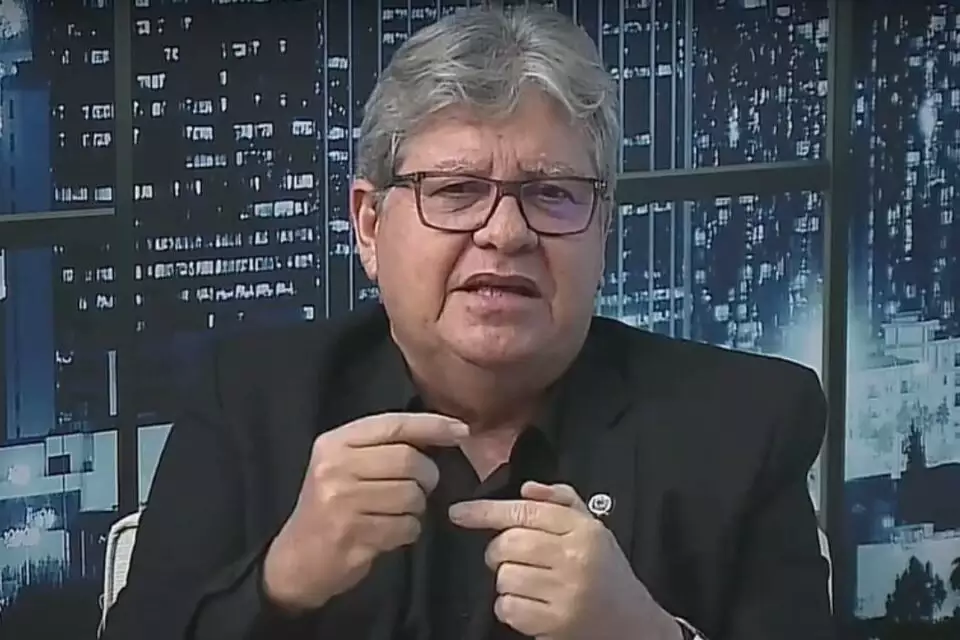 Governador paraibano aliado de Lula critica esquerda demonizando empresários