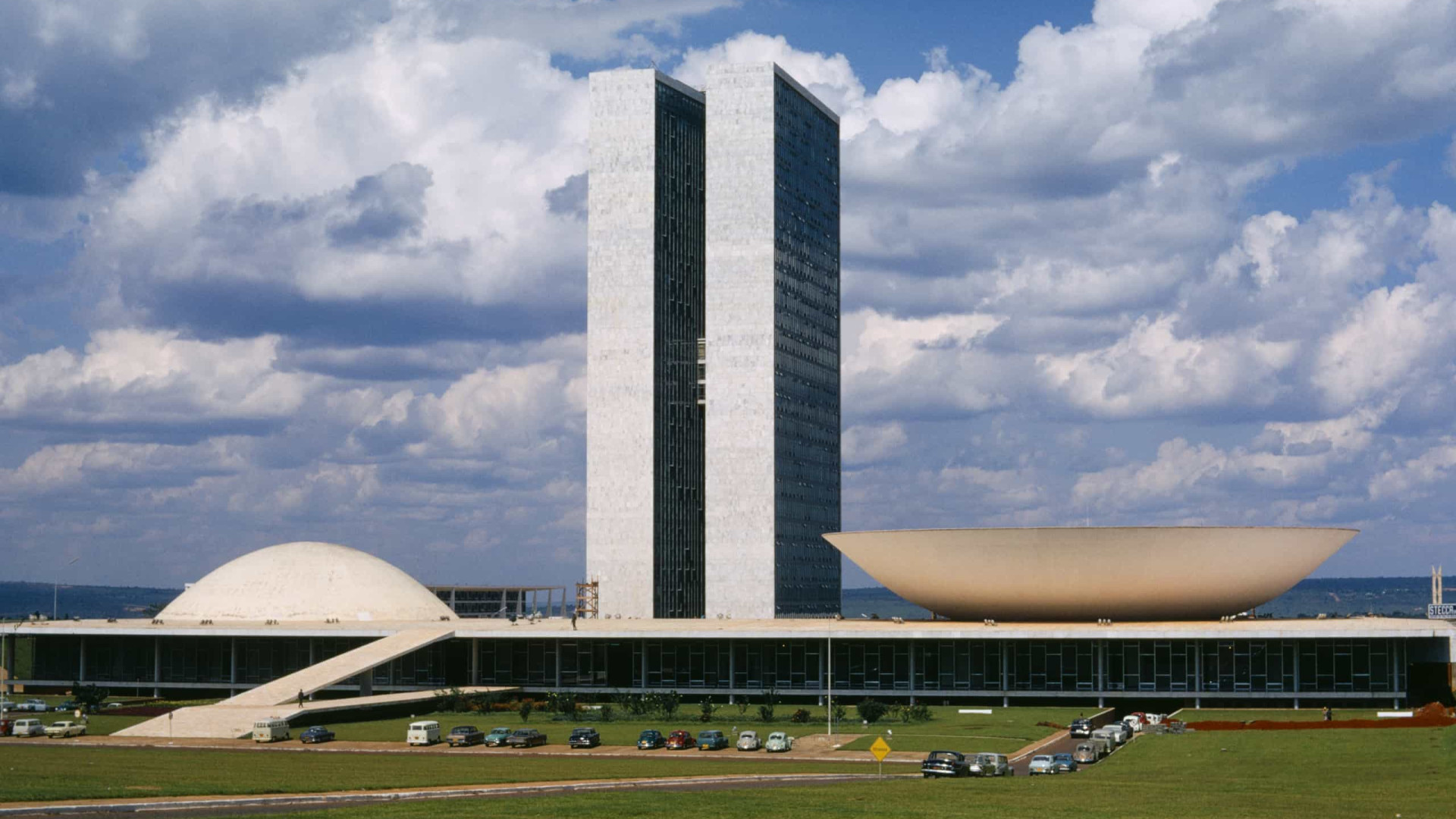 Além de Paulinho, outros 8 deputados renunciam cargos em Brasília para assumir prefeituras