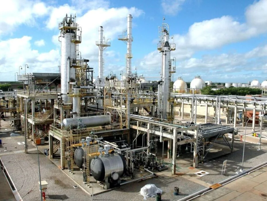 Refinaria potiguar reduz preços da gasolina e do diesel às vésperas do reajuste do ICMS