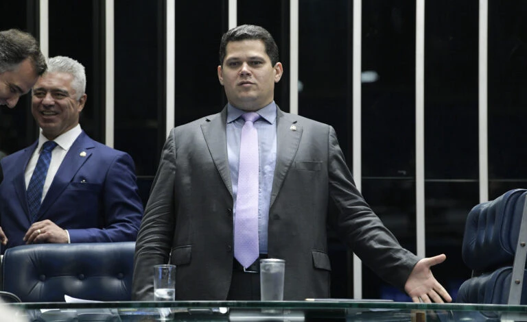 Confira quais são os candidatos a presidente do Senado e Câmara