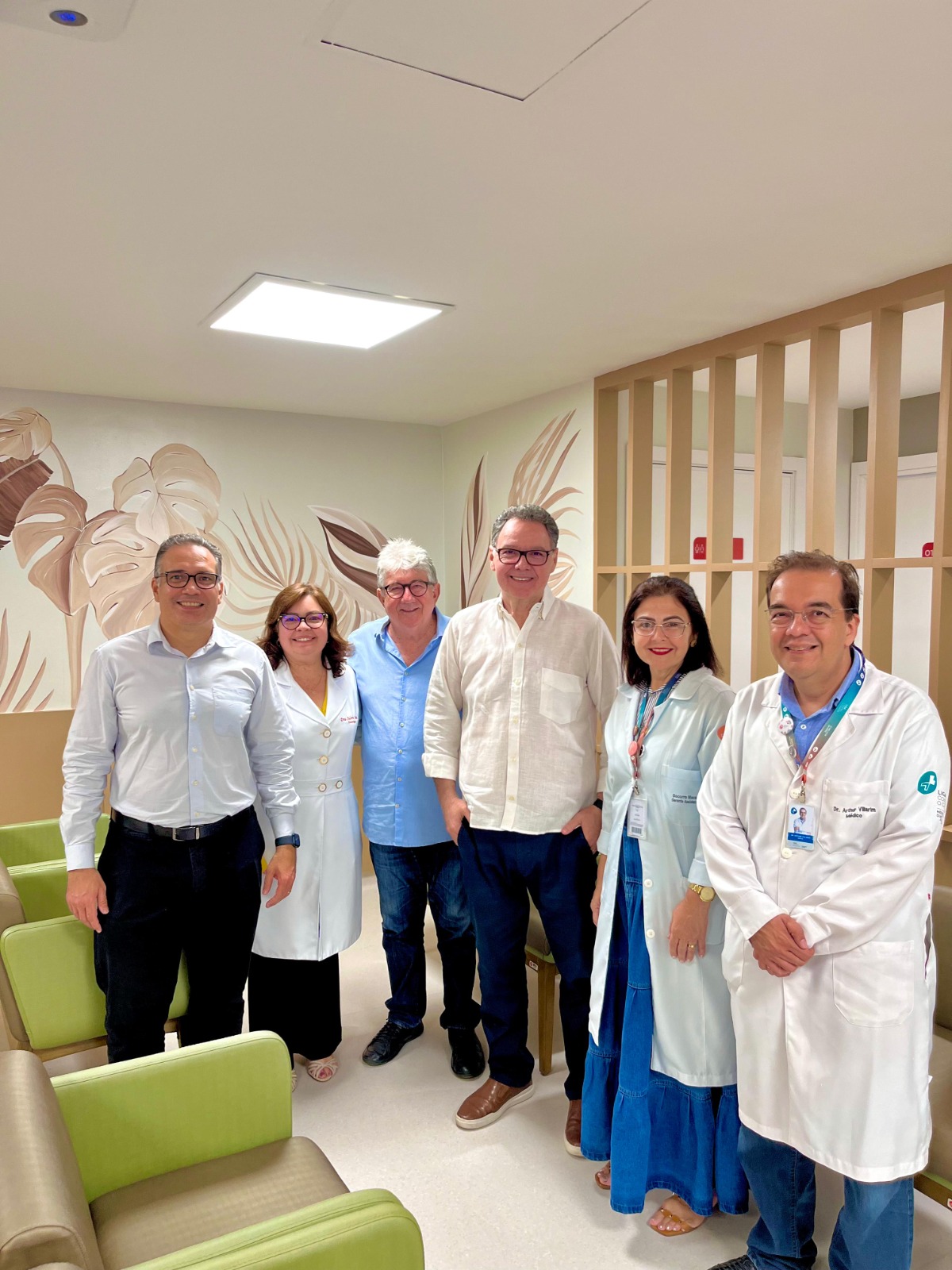 Médicos Ricardo Queiroz e Emerson Oliveira visitam a LIGA e assumem compromisso de fortalecimento de parceria com a instituição