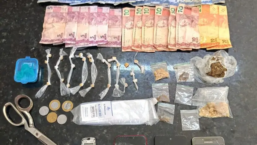 Cinco pessoas são presas suspeitas de tráfico de drogas no Bom Pastor