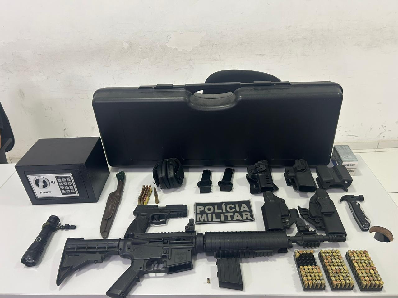 Colecionador de armas embriagado foge após agredir pai e companheira em Parnamirim; PM apreende arsenal