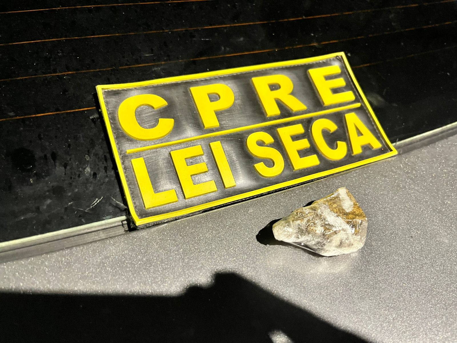 Lei Seca apreende entorpecente e registra prisão de condutor embriagado na avenida Roberto Freire, em Ponta Negra