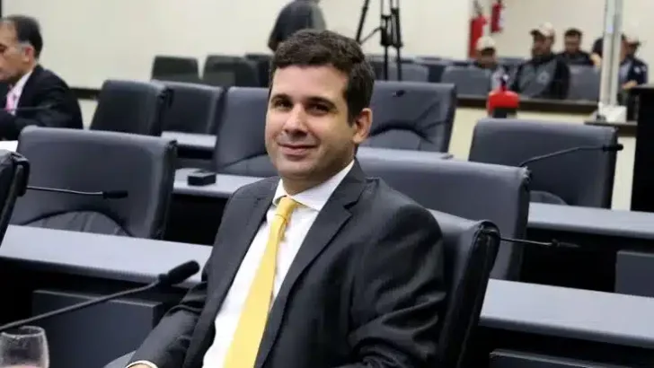 Prefeitura quer recuperar 6 mil postes apagados em 60 dias em Natal