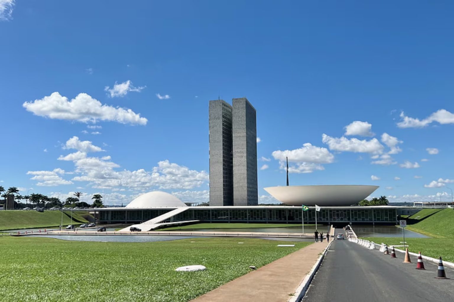 Após recesso, Câmara e Senado voltam nesta semana com eleição de novos presidentes