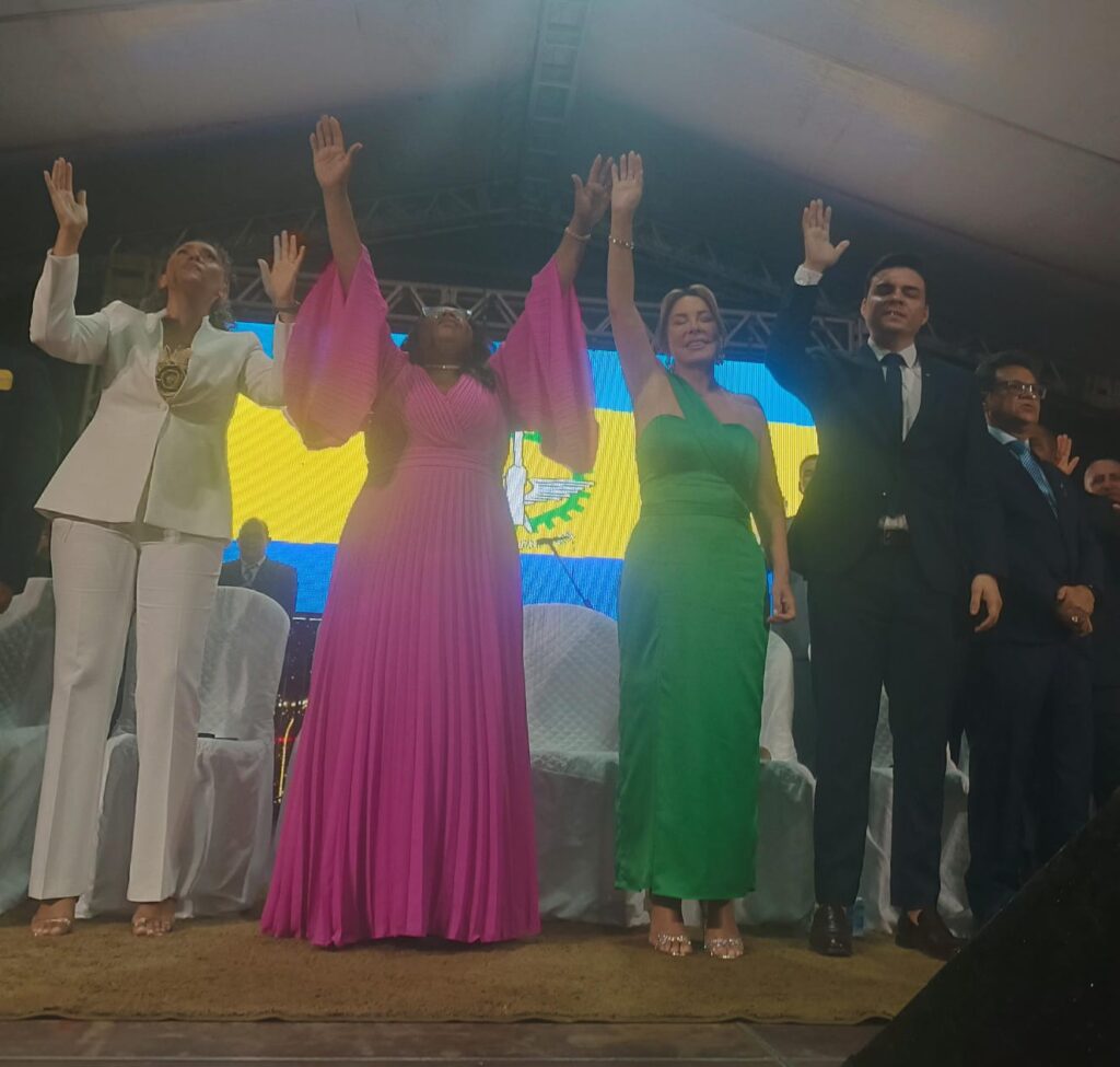 Nilda e Kátia são empossadas prefeita e vice-prefeita; Pela primeira vez Parnamirim será administrada por duas mulheres