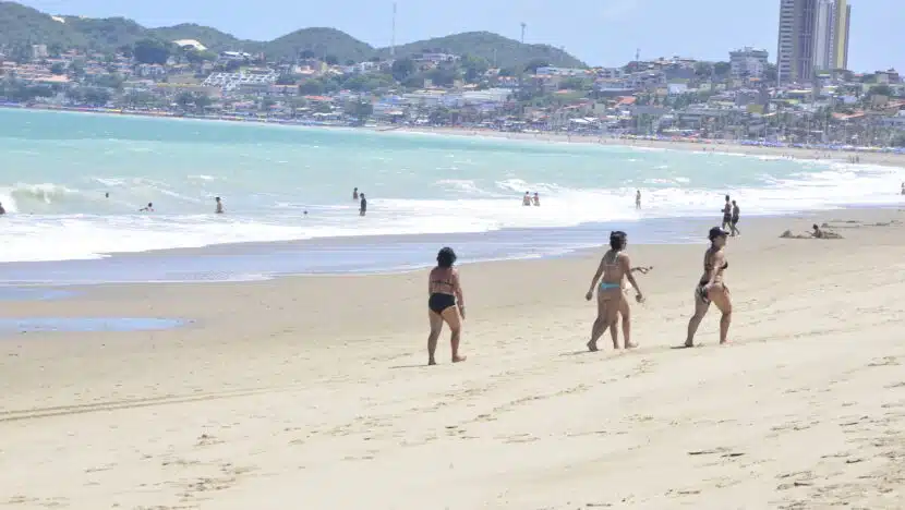 Natal estuda engorda da Via Costeira e amplia ações de ordenamento em Ponta Negra