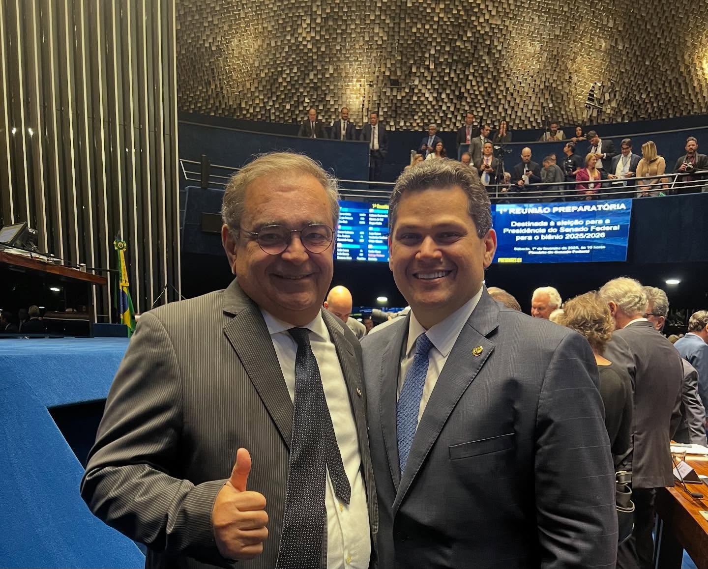 Álvaro Dias lembra que Alcolumbre sempre deu exemplos de solidariedade, lealdade e correção a todos