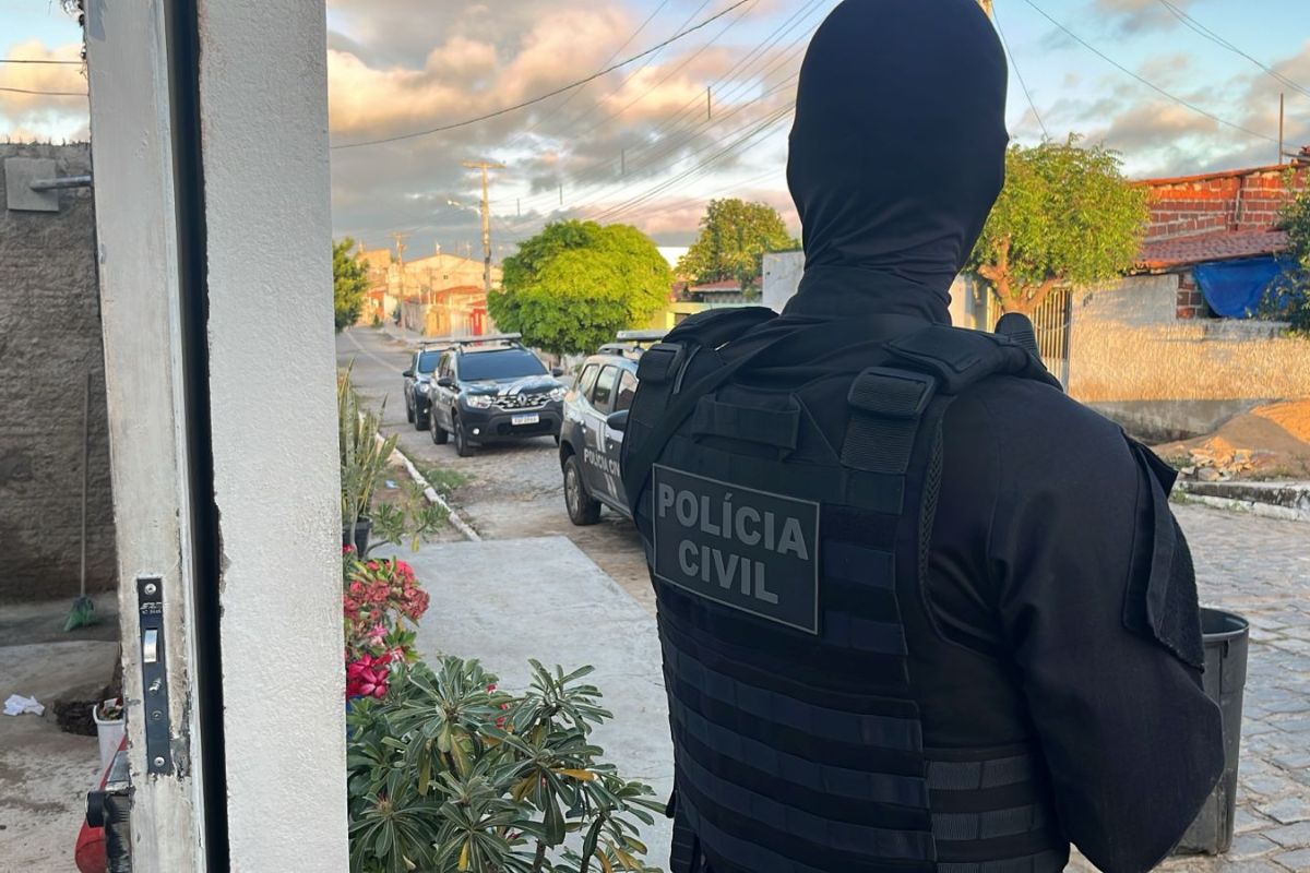 Homem é preso por atrair adolescentes para consumo de drogas e álcool em Caraúbas (RN)