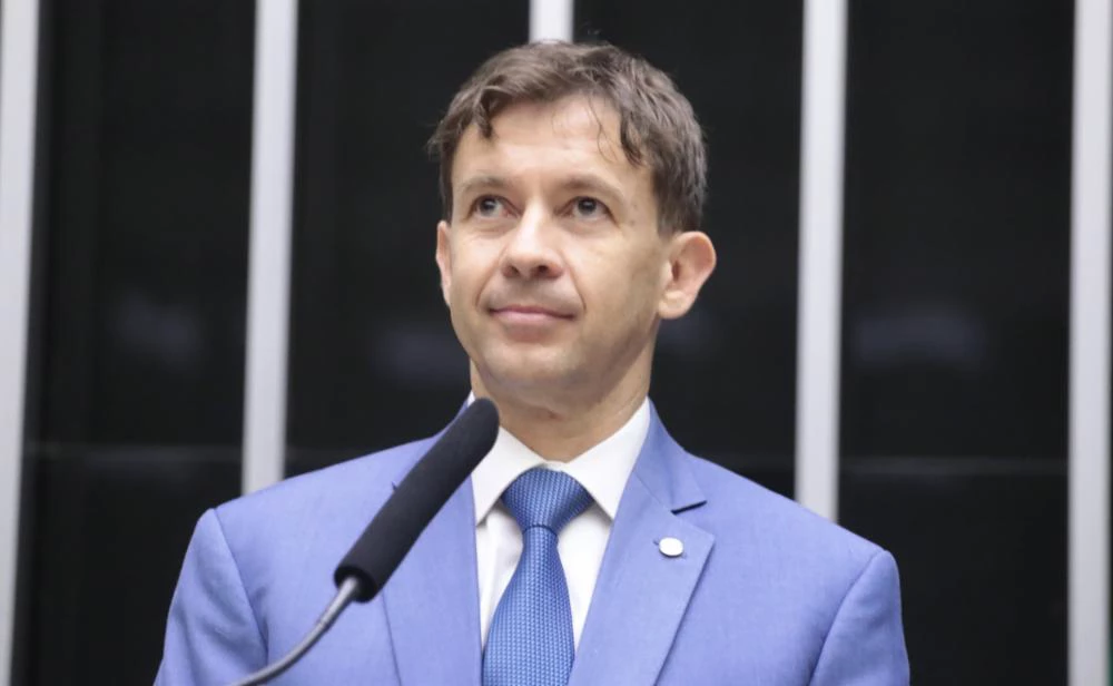 Impeachment de Lula: Deputado tira assinatura para salvar irmã