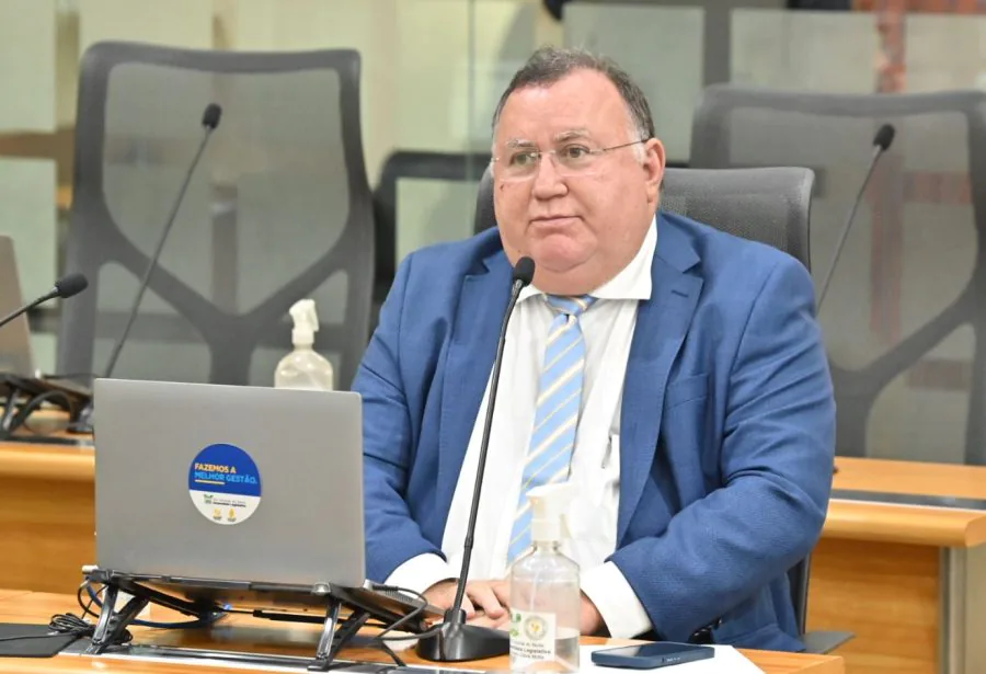 “Não posso opinar sobre quem não me ligou”, diz deputado sobre chegada de Styvenson ao PSDB
