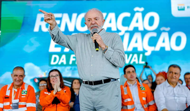 Lula diz que não aceitou usar tornozeleira porque não é pombo-correio