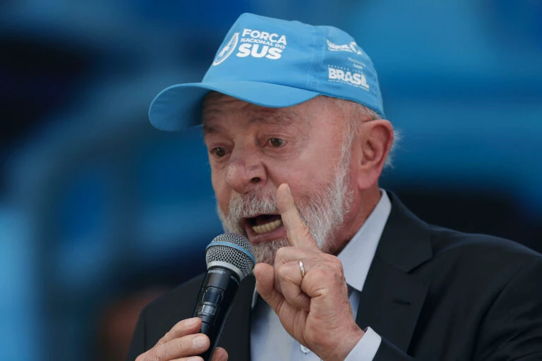 “Só tem uma saída, ser preso”, diz Lula sobre Jair Bolsonaro