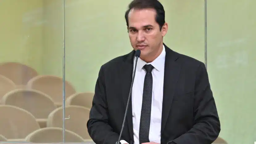 Kleber Rodrigues critica DER por atraso na instalação de placas para ciclistas