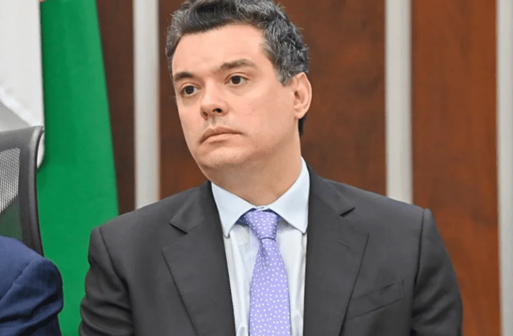 Para fortalecer o MDB, Walter Alves não será candidato em 2026 e vai finalizar a gestão como governador