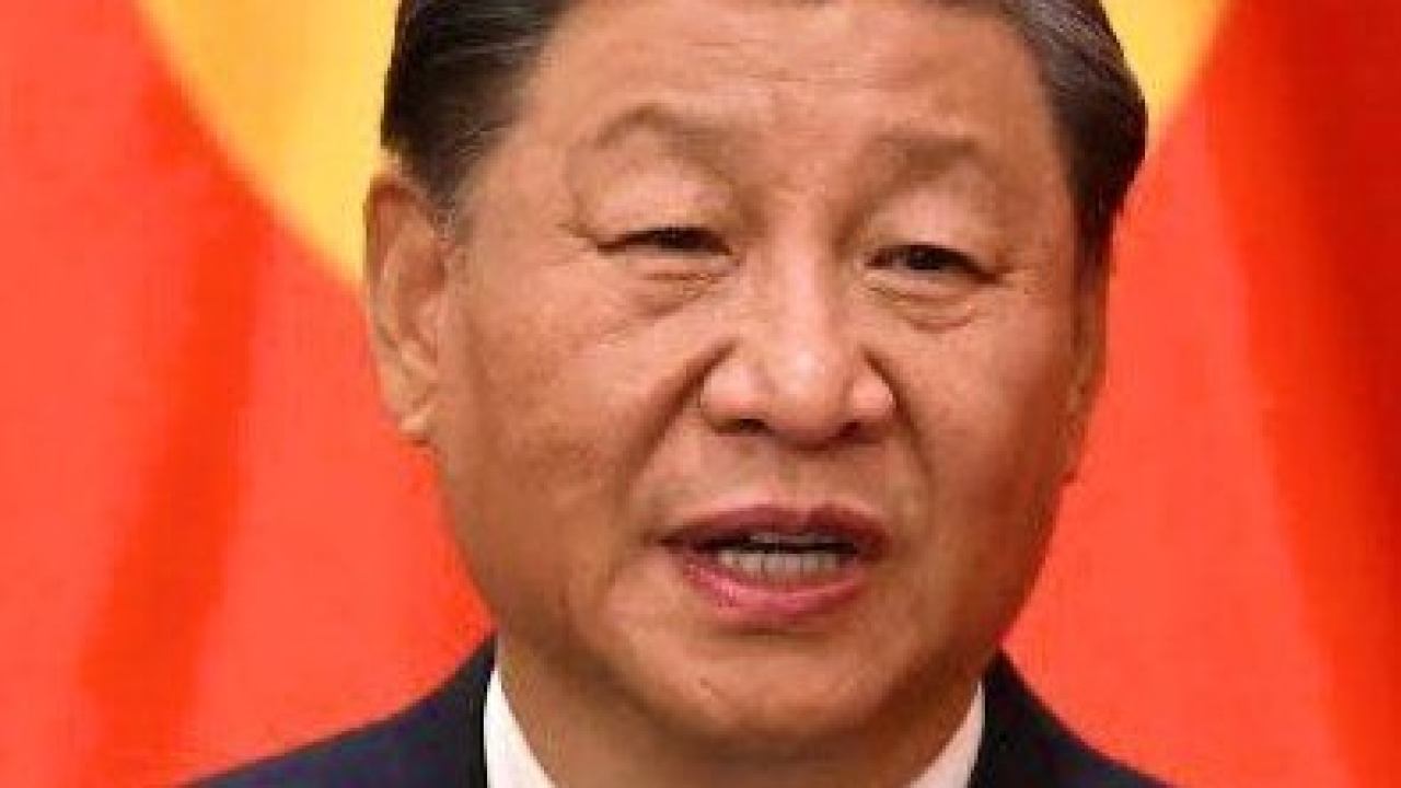China adota medidas contra empresas americanas como Google e Calvin Klein, após tarifas anunciadas por Trump