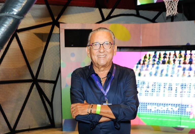 Galvão Bueno assina com a Band e retorna à TV aberta
