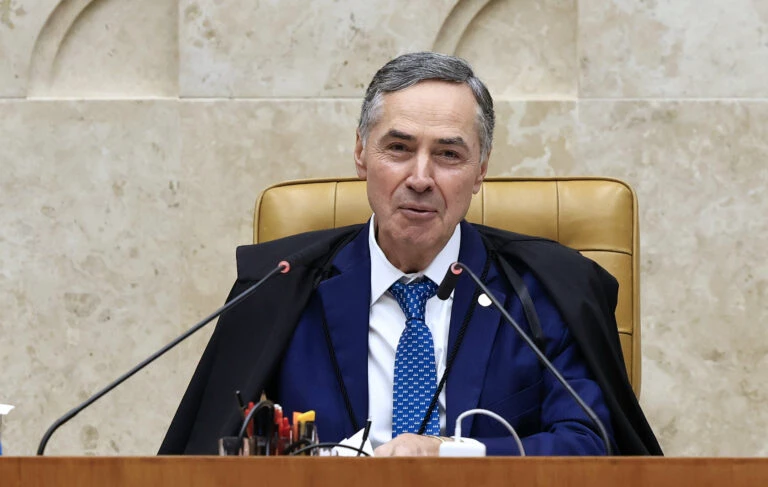 Gravatas do STF custaram mais que limite de código de conduta