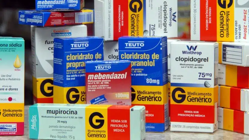 Preço de medicamentos genéricos pode cair mais de 50%, diz Ipea