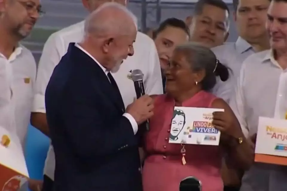 Lula constrange idosa sem dentes no Amapá: ‘você não tem vergonha’