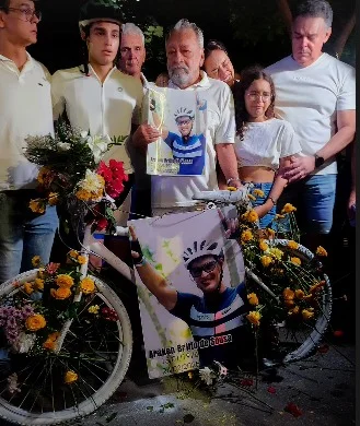 Ciclistas prestam homenagem a Dr. Araken Britto em ato “Ghost Bike” em Natal