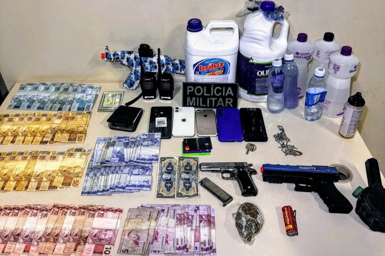 Polícia apreende entorpecentes e armas após denúncia de som alto no Vale Dourado