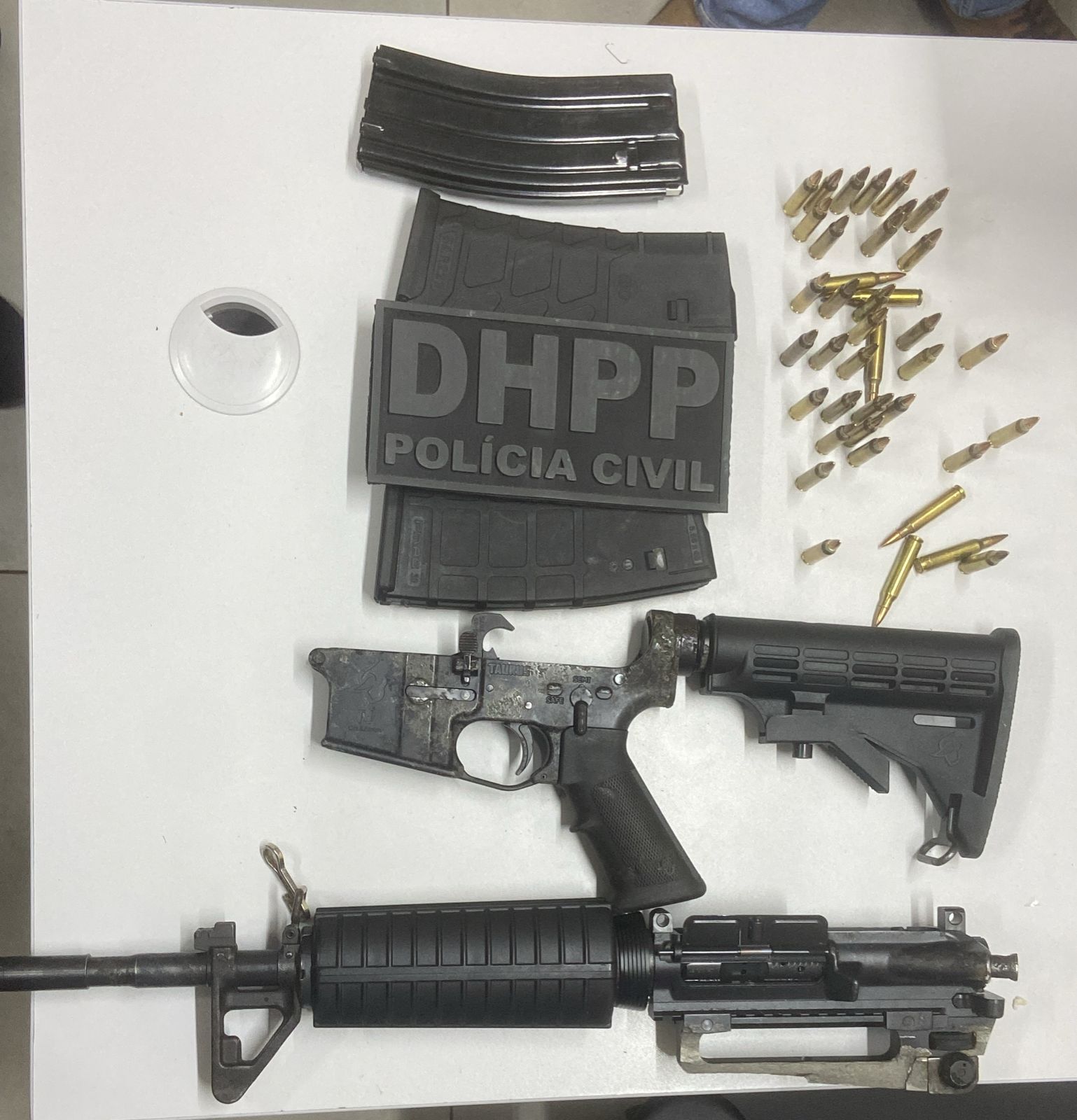 Polícia Civil prende homem em flagrante e apreende fuzil após perseguição em Natal