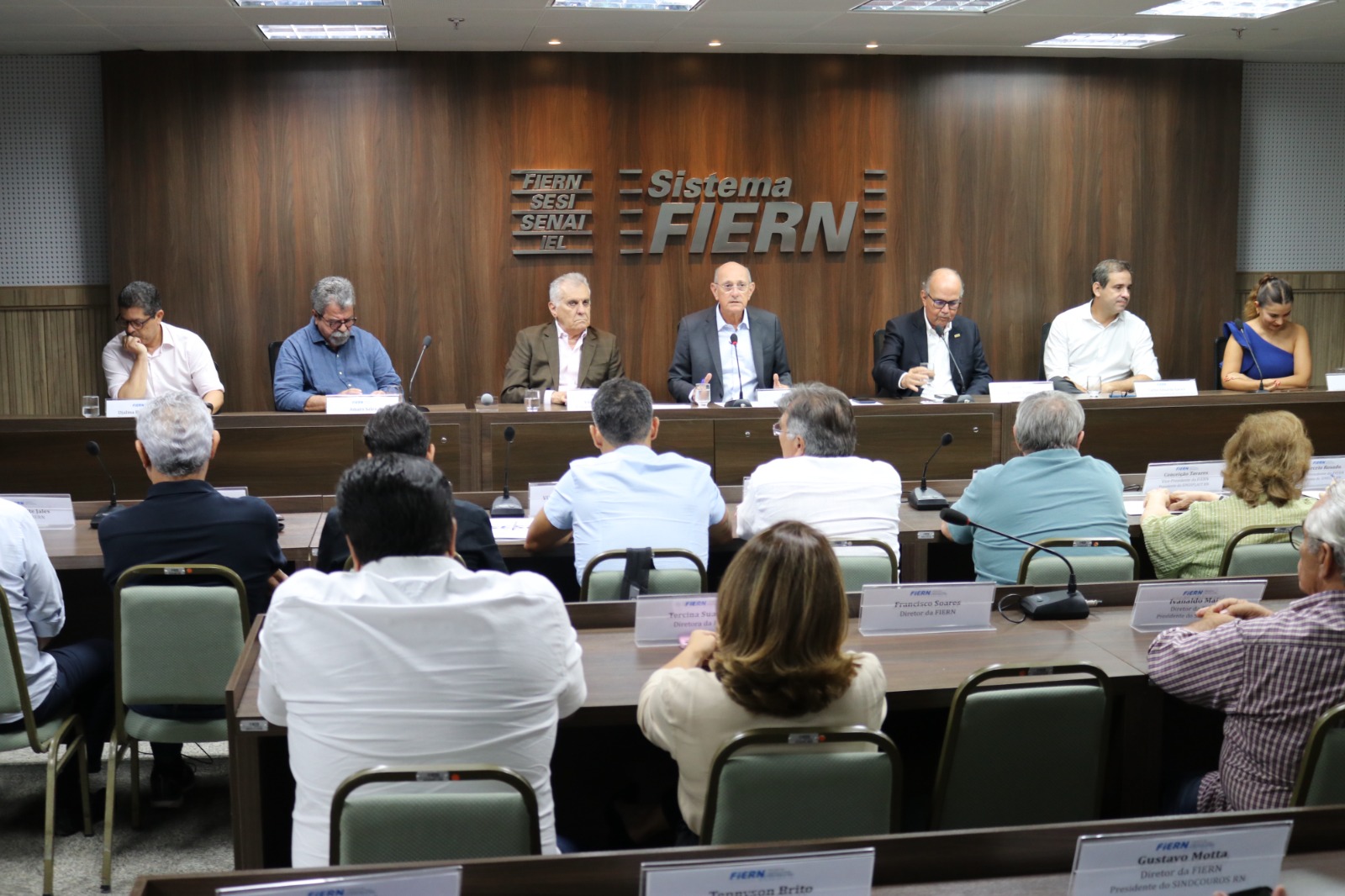 FIERN debate equilíbrio fiscal e ambiente de negócios com Governo do RN em primeira reunião de 2025