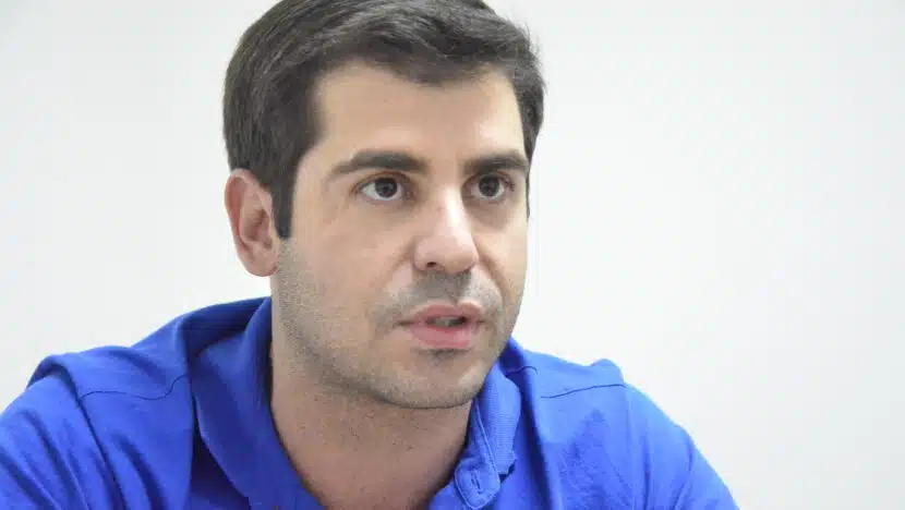 Robson Carvalho propõe multa para donos de animais soltos em vias públicas