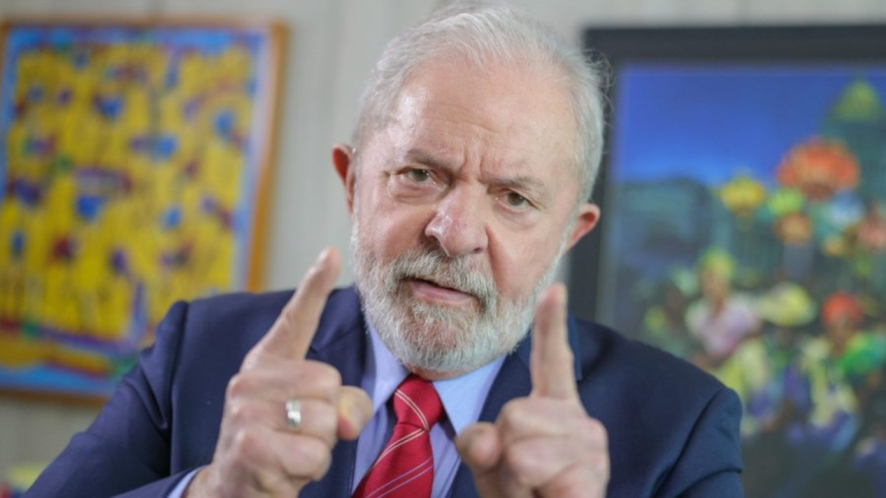 'Lulinha paz e amor acabou', diz Lula, sobre relação com oposição