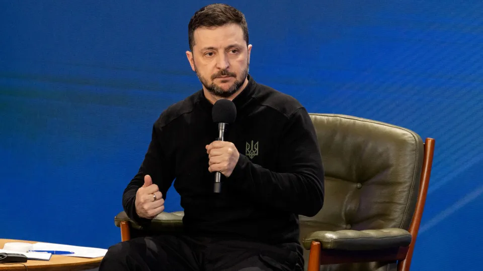 Zelensky se diz disposto a deixar presidência "pela paz da Ucrânia"