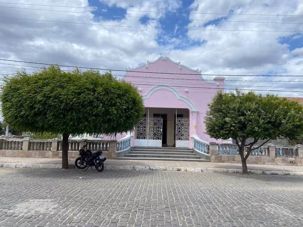 TRE multa prefeito de Parelhas por realizar mutirão de cataratas sem autorização no período eleitoral