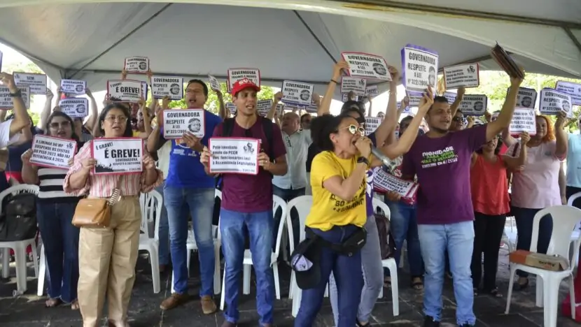 Chance de greve é alta se governo não der reajuste para professores, diz Sinte