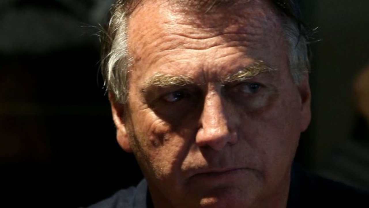 Alteração na Lei da Ficha Limpa pode contornar a inelegibilidade de Bolsonaro