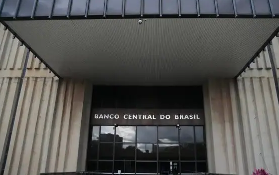 Fundador da XP diz que Brasil vive um cenário pior do que quando Dilma sofreu impeachment