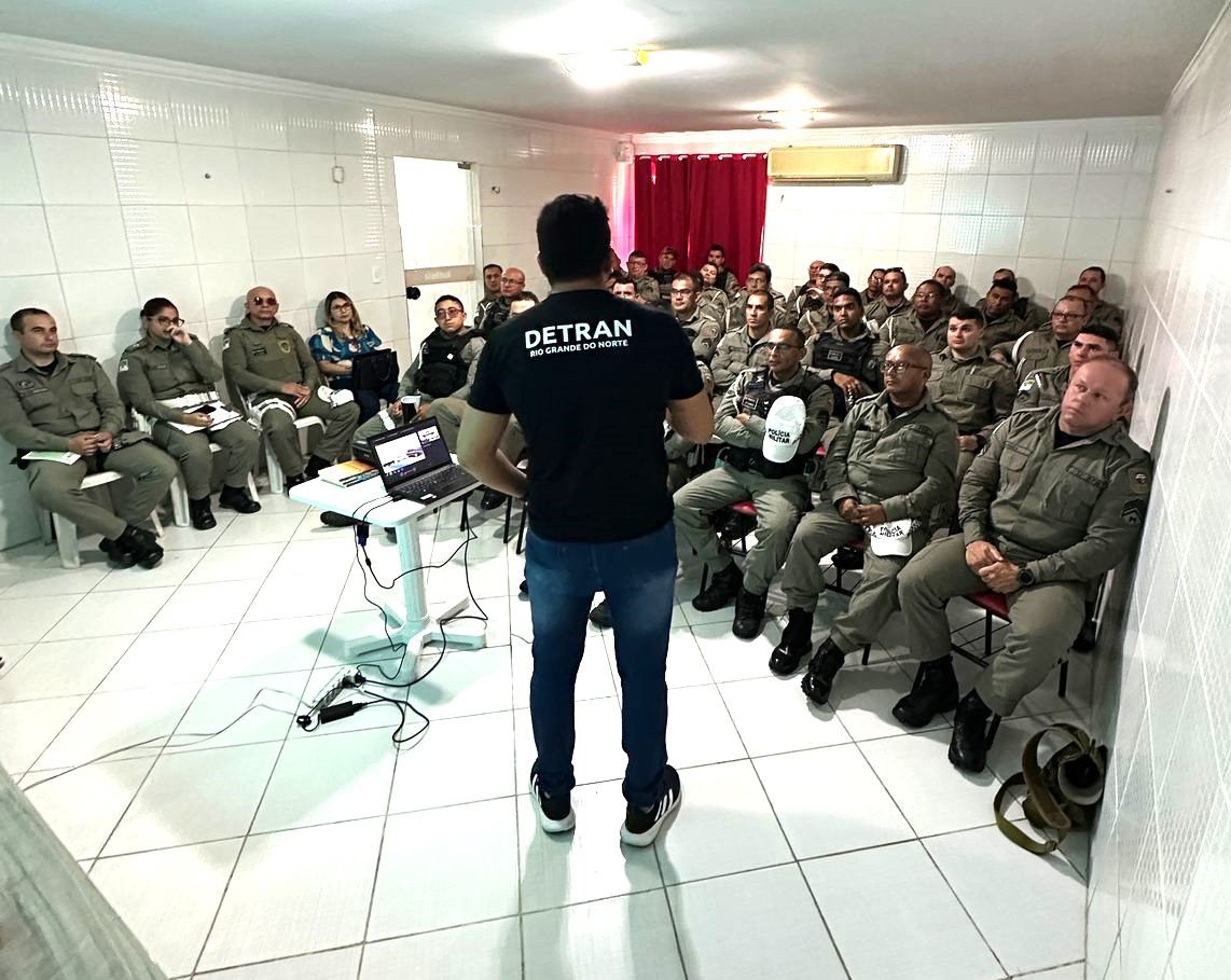 Detran-RN capacita policiais militares para identificar fraude veicular