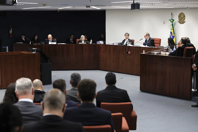 STF rejeita questionamentos de advogados e decide nesta quarta se Bolsonaro vira réu
